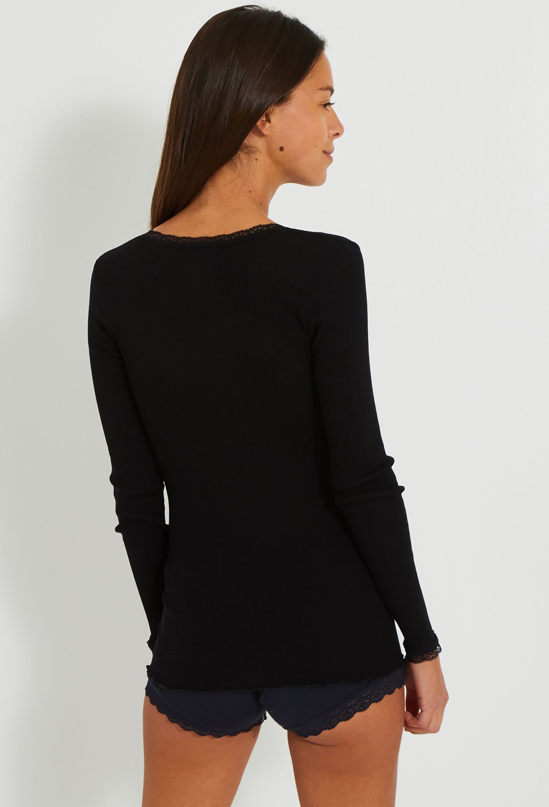 T-shirt femme noir manches longues 100% coton M TEX : le t-shirt à Prix  Carrefour