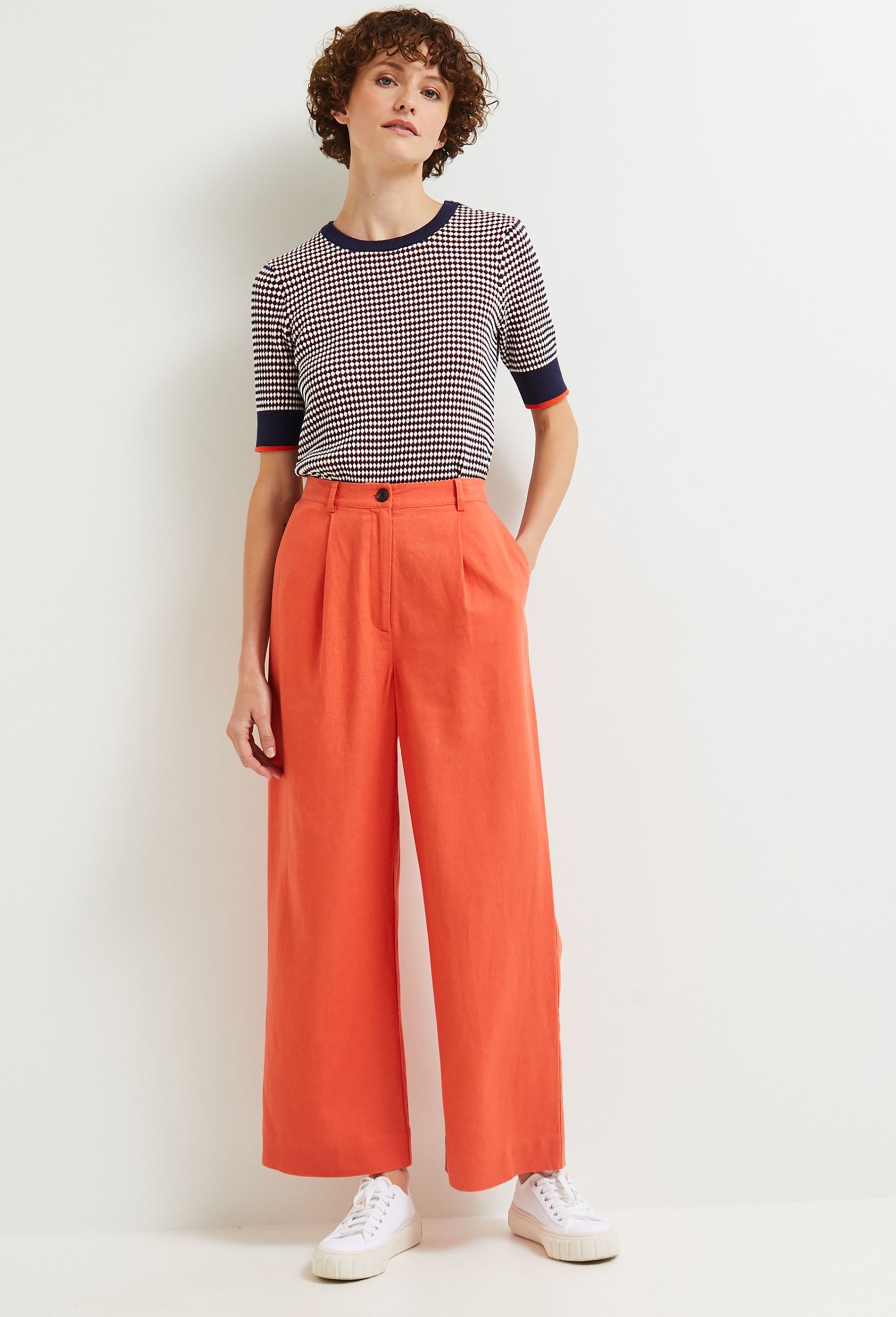 Pantalon femme large en lin orange fabriqué à Lyon sur commande