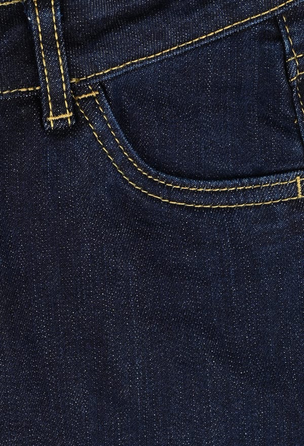 third-row-image de Pantalon en jean droit contenant du coton BIO
