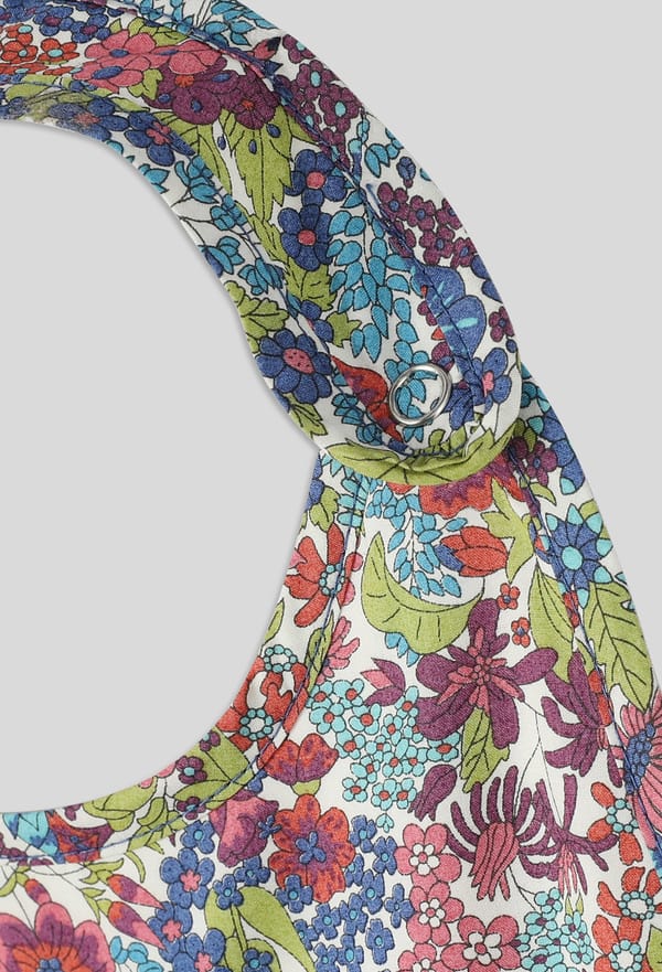 third-row-image de Bavoir Made With Liberty Fabric