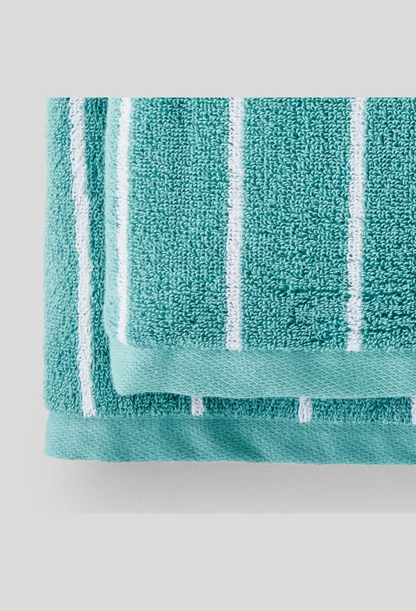 second-row-image de Lot avec drap de bain et serviette à rayures